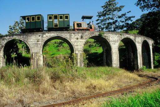 Circular viaduct. Locomotive Diema DL 20, uphill.