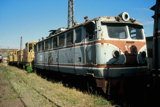 Abgestellte Loks bei der Estación al Pacífico, vorne Elektrolok Nr. 133, Bo'Bo', Henschel/Siemens, Nr. 130-133 von 1958.