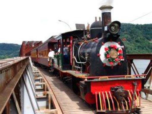 Trem das Termas auf der Brücke über den Uruguai-Fluss, Lok 102, 0-6-06, La Meuse, Fabrik-Nr. 1972, 1906