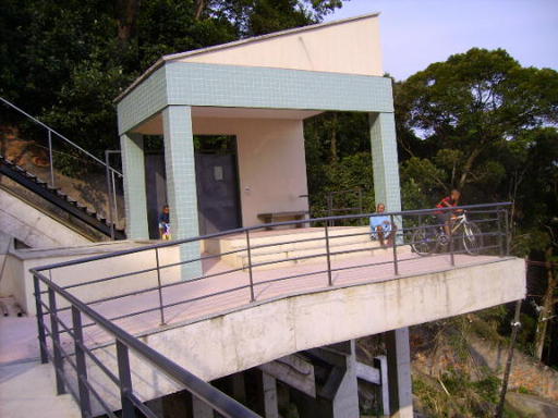 Station 3 vor dem Bau der unteren Standseilbahn. Dona Marta.