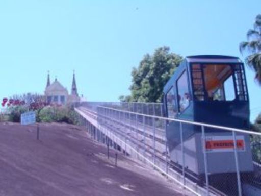Penha II. New parallel line, opened in 1983. Rio de Janeiro.