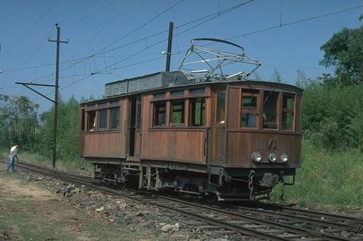 Motor coach V-1, valley section, Piracuama, 1997.