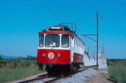 Tram car A-7 ex Guaruja, valley section, near the bridge over the river Paraíba do Sul, 2007.