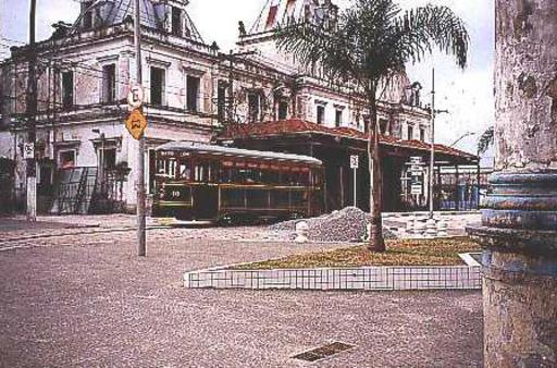 Santos SP, Tram am alten Bahnhof.