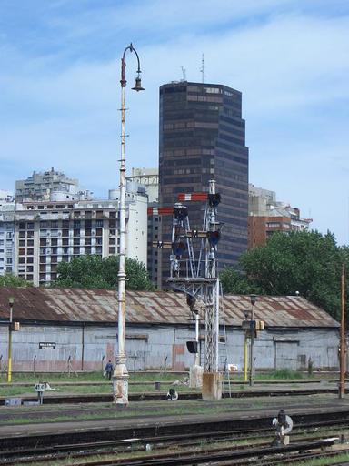 Retiro Mitre, departure section, old signals, Buenos Aires.