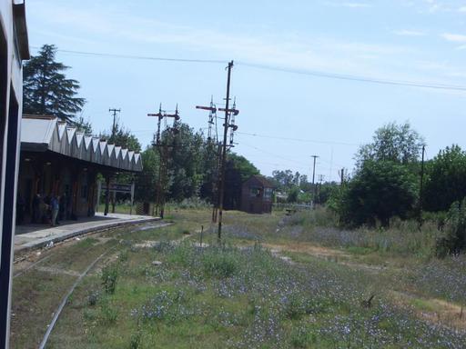 Intermediate station Empalme Lobos.