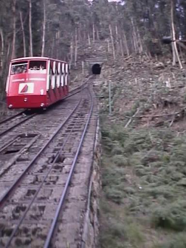 Ausweiche mit Fahrzeug 1 von 1962. Monserrate, Kolumbien.